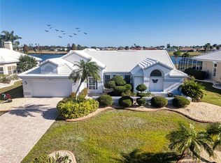 2118 New Bedford Dr, Sun City Center, FL 33573