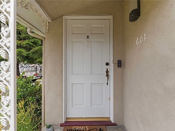 4th image of 601 Hacienda Dr
