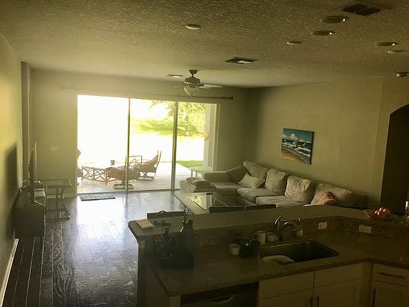 2nd image of 4890 Palmetto Park Dr