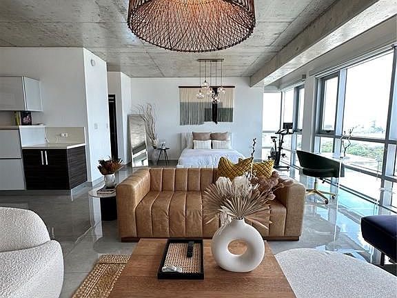 4th image of 404 Constitucion Ave #906