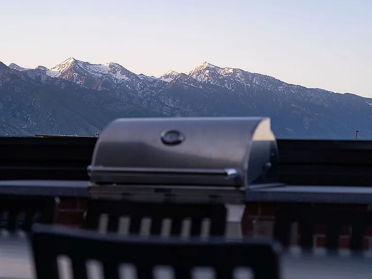 Rooftop Lounge with Grills and Wasatch Mountain Views