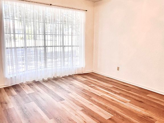 3rd image of 1 Swenson Cir