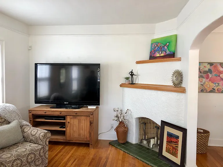 2909 Campus Blvd NE — Photo 16