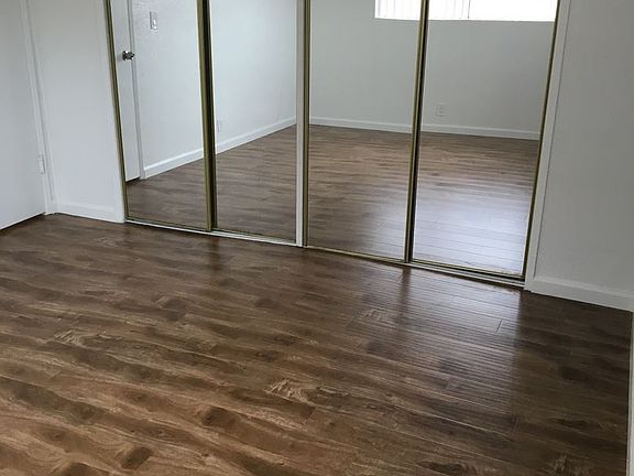 5th image of 13629 Kornblum Ave APT 31
