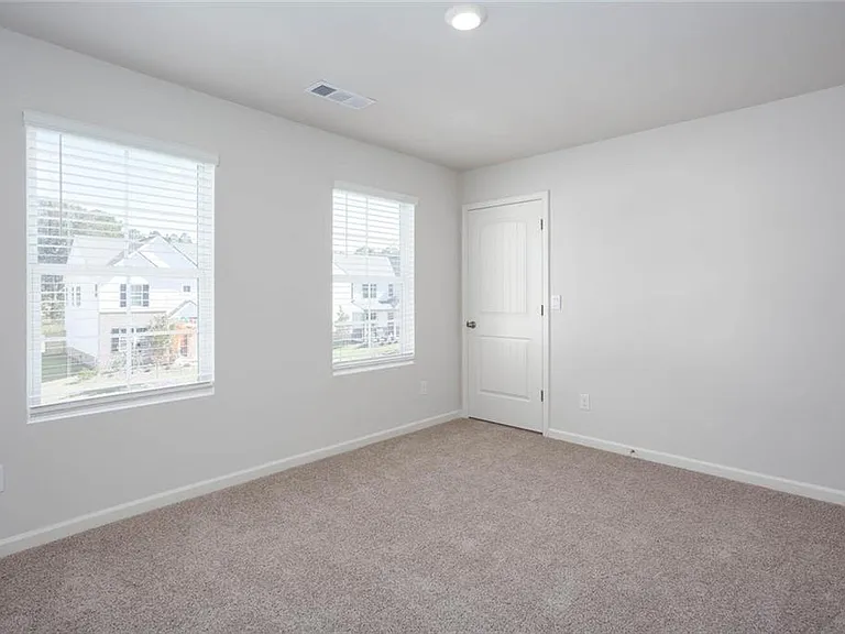 61 Grove Springs Ct — Photo 33