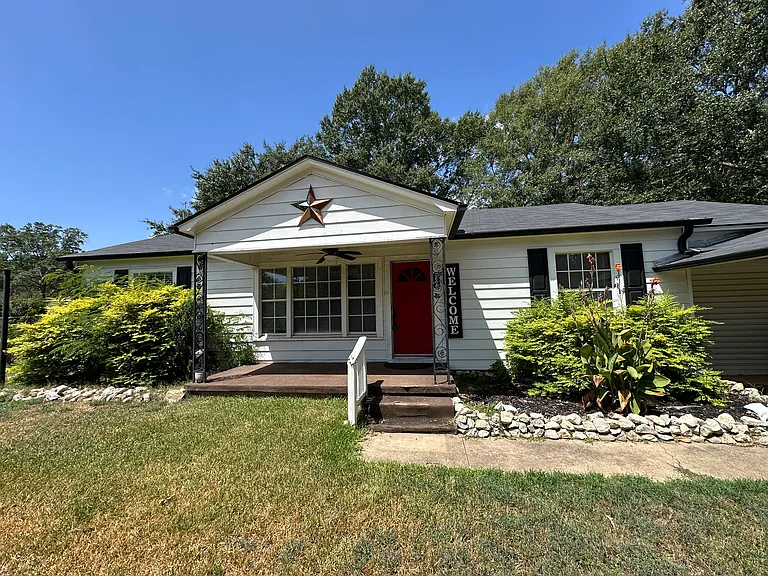 2809 Broadway Blvd — Photo 1