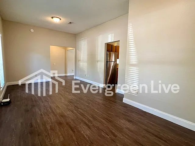 4 bed, 2.0 bath, 1615 sqft, $1,545 — Photo 4