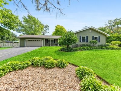 734 Paradise Ln, Libertyville, IL, 60048