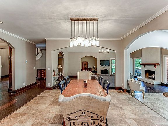 4th image of 592 Chilhoe Dr
