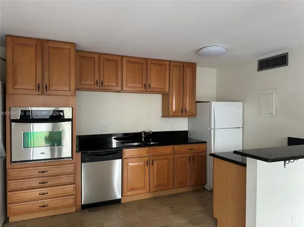 637 Executive Center Dr Unit N-103, West Palm Beach, FL 33401