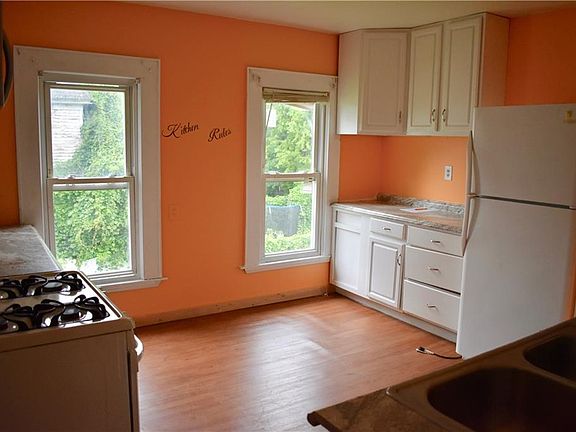 3rd image of 173 W Corning Ave