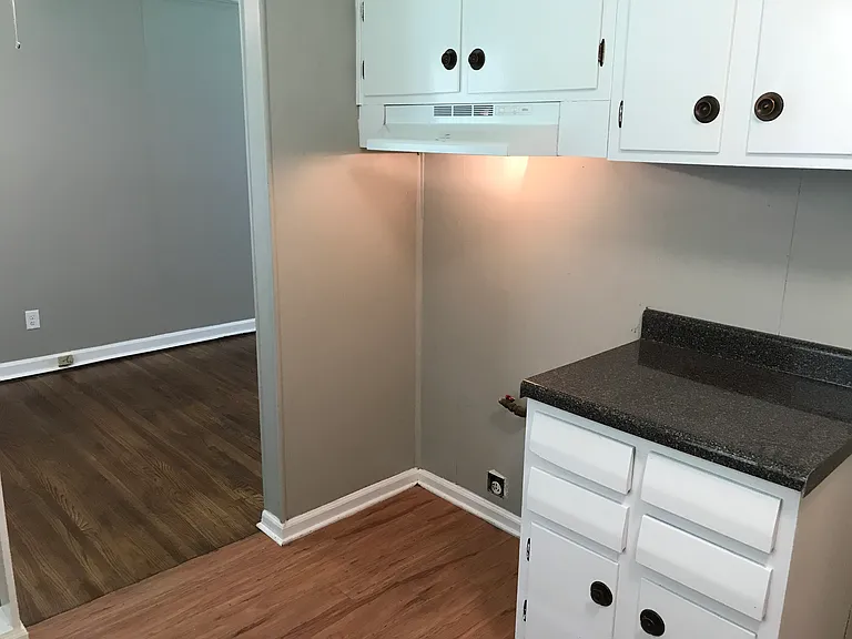 3912 Callahan Dr — Photo 5