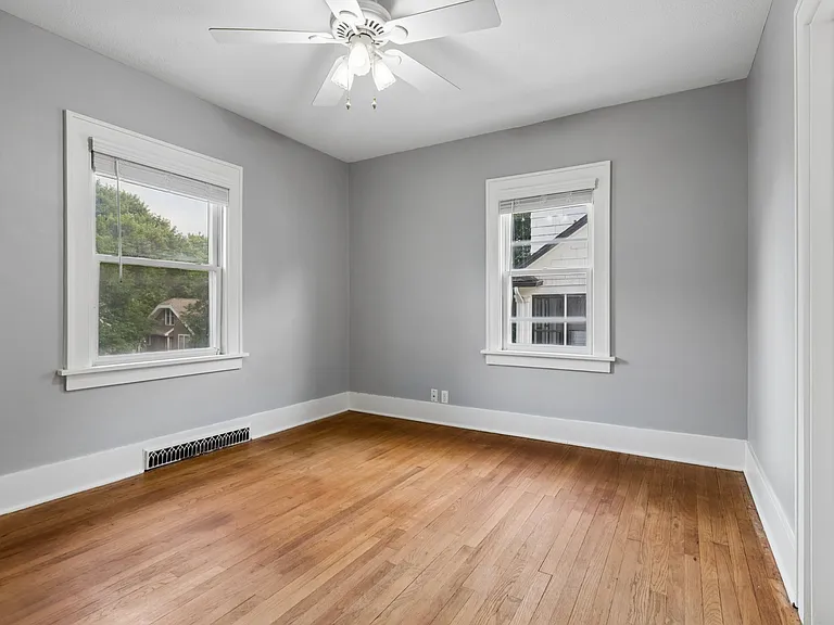 519 S 56th St — Photo 13