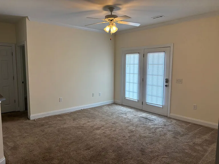 2073 Silvercrest Dr #A — Photo 2