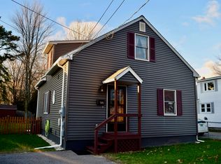 98 Cayuga Ct, Burlington, VT 05408