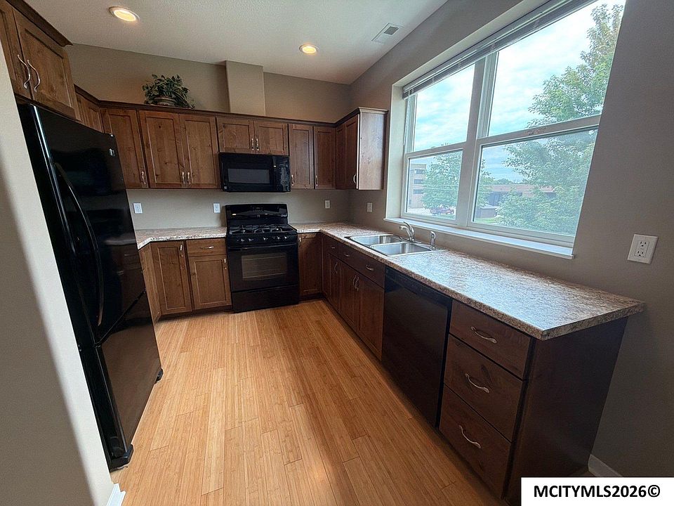 1st image of 408 4th St SW