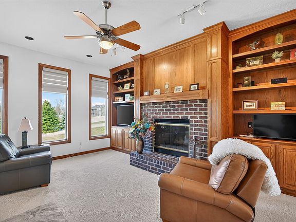 5th image of 1002 SE 78th St