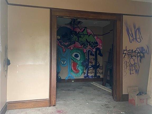 5th image of 1006 Mazant St