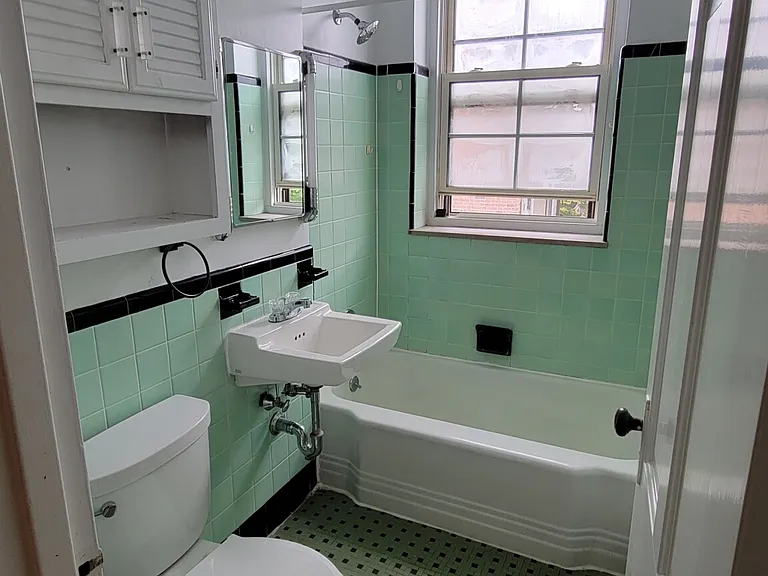 339 Tappan St #5 — Photo 17