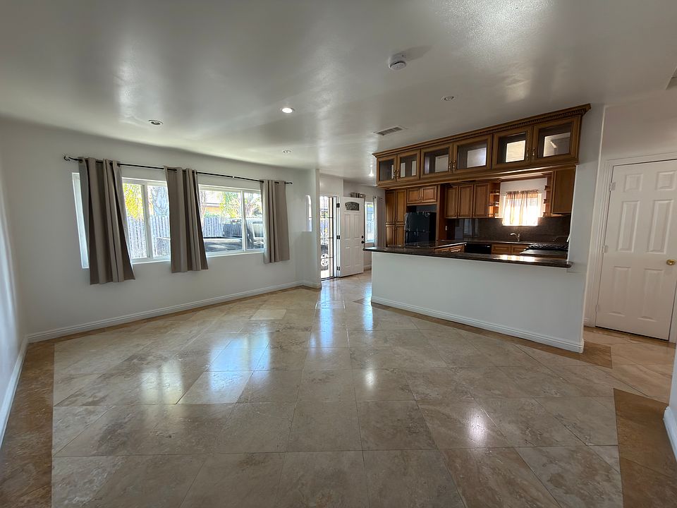 1st image of 534 N Parker St #534