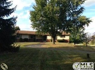 5800 Oak Hill Rd, Ortonville, MI 48462
