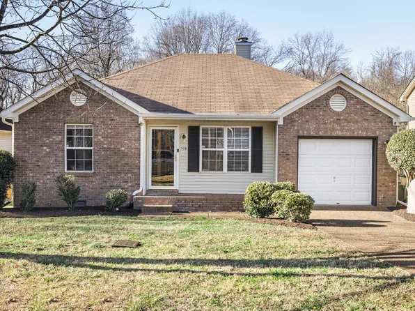 709 Woodcraft Dr, Nashville, TN 37214