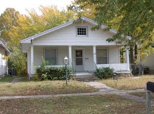 720 N 4th St, Arkansas City, KS 67005