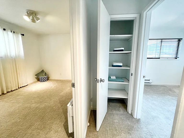 343 4th Ave #C — Photo 16