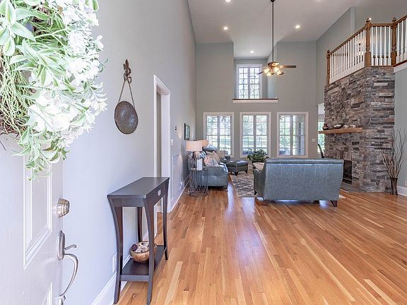 5th image of 4921 Saint Andrew Ct