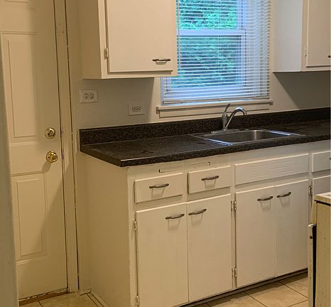 2nd image of 1316 Tamara Ct