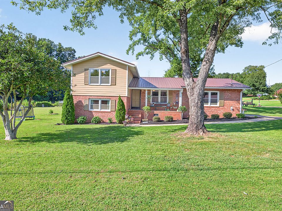 1st image of 161 Evergreen Ln