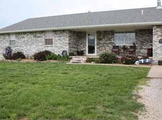 1319 Hillside Dr, Winfield, KS 67156
