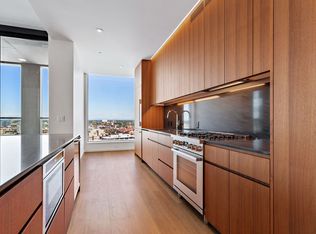 Residences at 11W, Portland, OR 97205