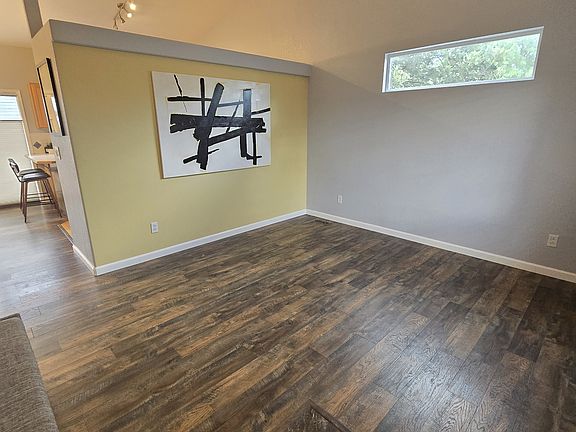 4th image of 3569 Larkspur Dr