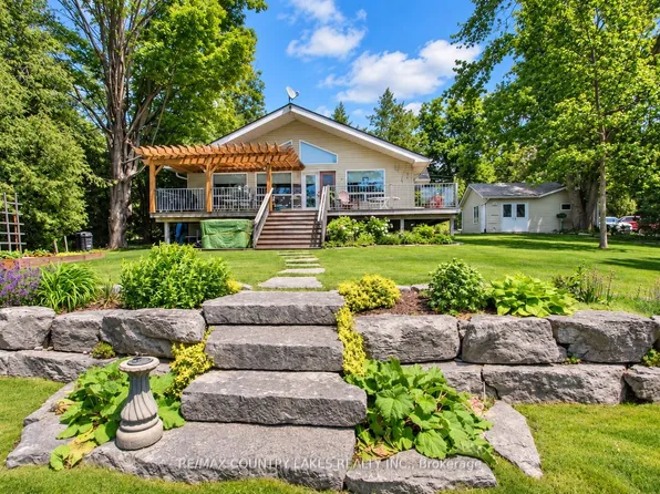 27 Hillcrest Ave, Kawartha Lakes, ON K0M 2B0
