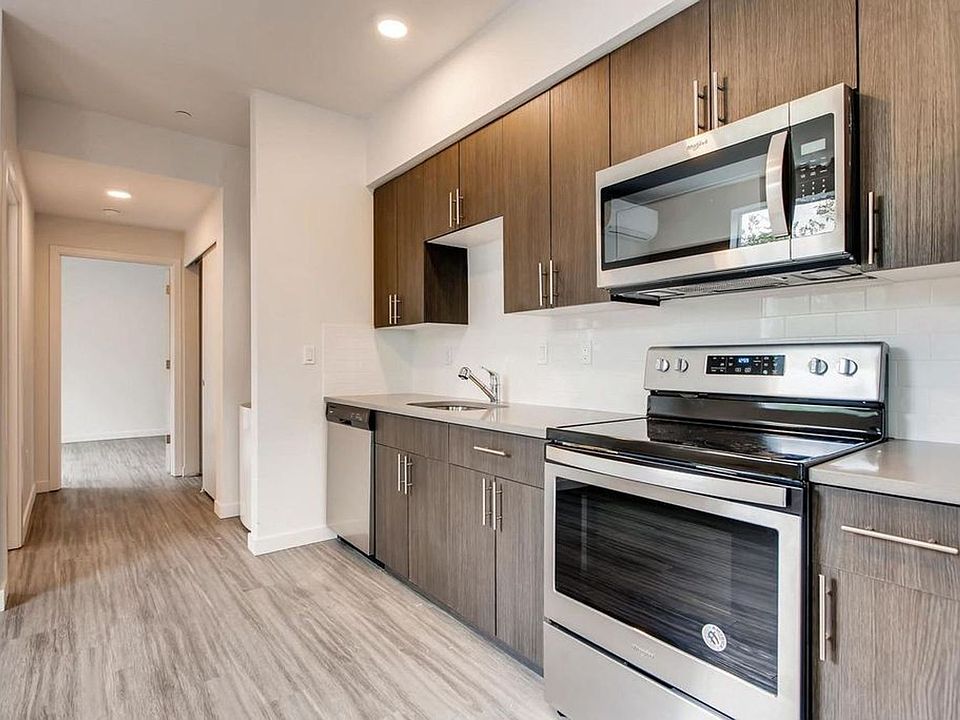 1st image of 4620 N Maryland Ave #B302