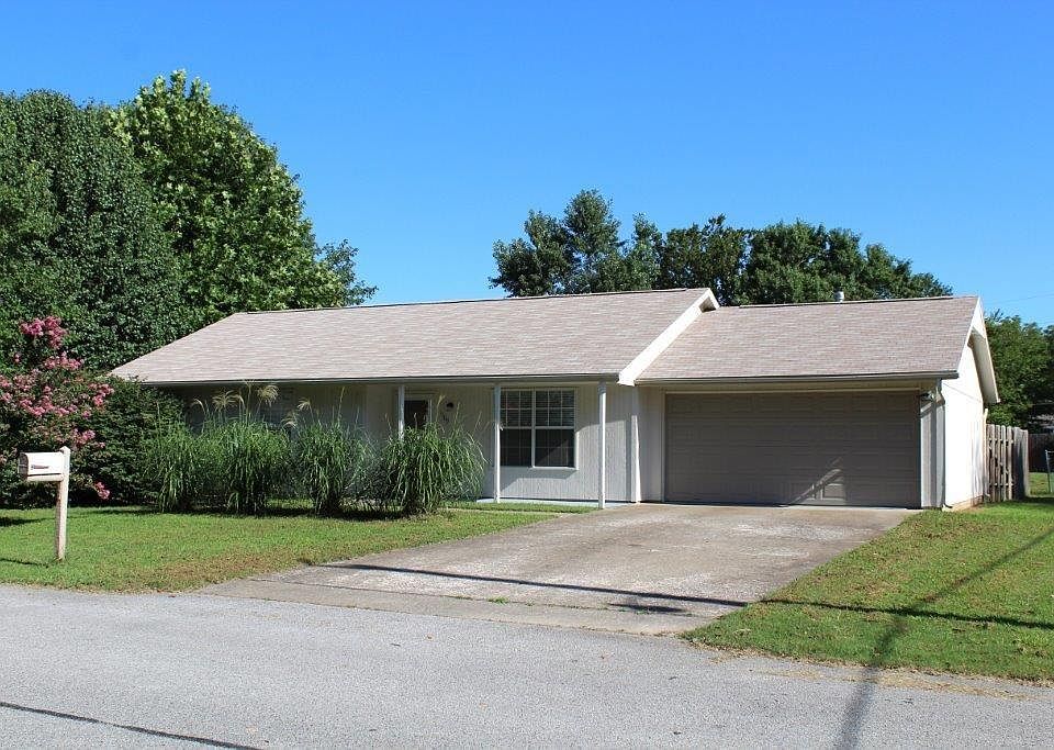 1st image of 1109 SE 35th St