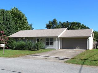 1109 SE 35th St, Bentonville, AR 72712