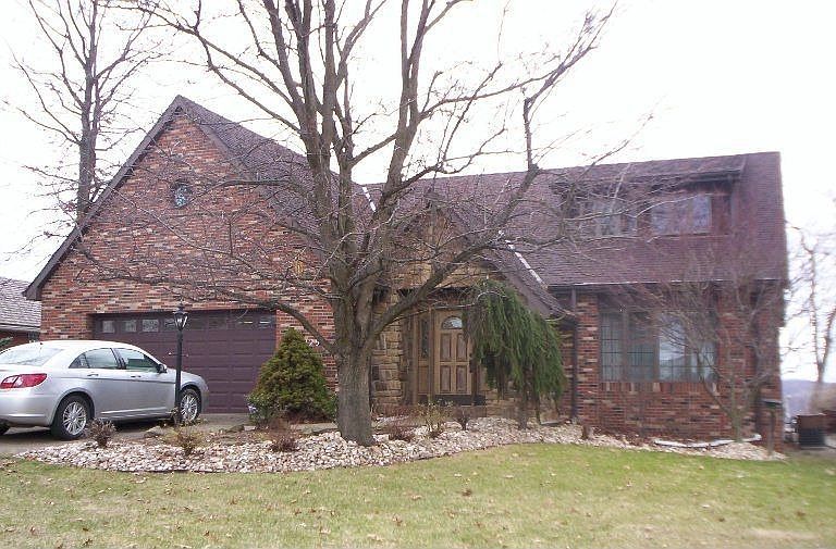 1st image of 3929 Palisades Dr