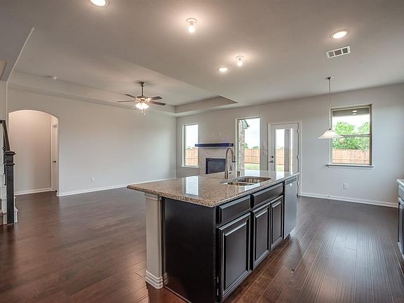 4th image of 4627 Cleves Ave