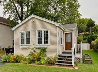 908 Madison Ave, Wauconda, IL 60084