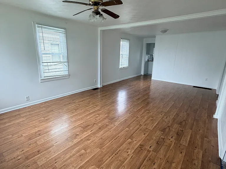 1020 E Wheeler St — Photo 2