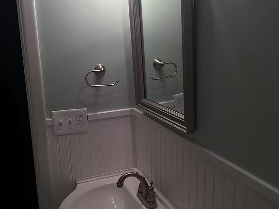 4th image of 501 Laurel Ave
