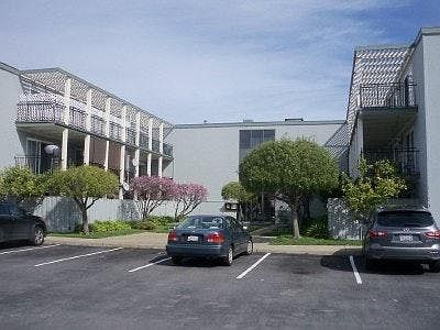 3rd image of 1125 Balclutha Dr APT 205