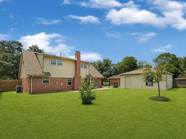 539 Belwin Dr — Photo 33