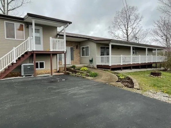 355 Pine Grv, Sumerco, WV 25567