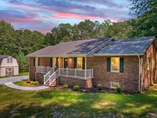 12397 New Market Mill Rd, Beaverdam, VA 23015