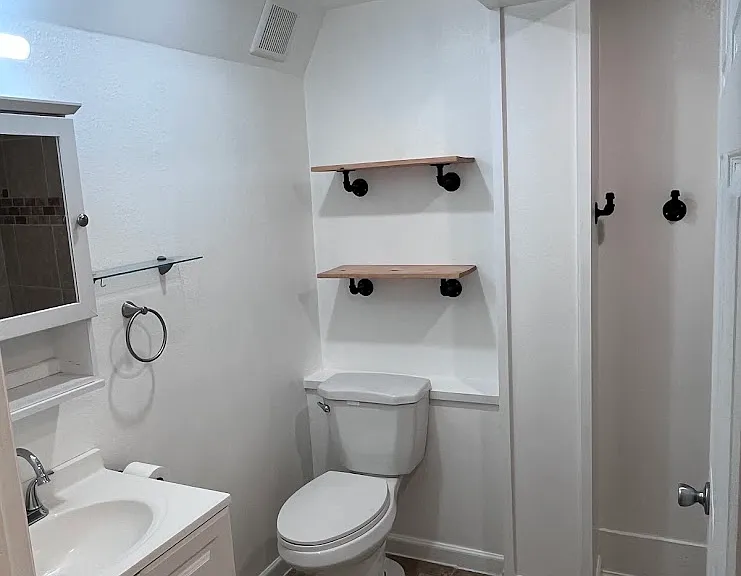 2078 Oakcrest Cir — Photo 5