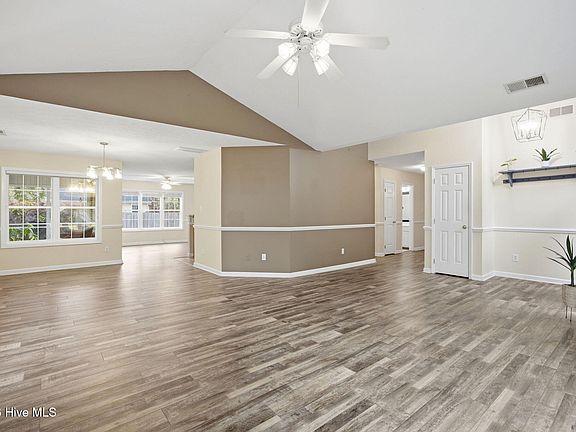 4th image of 709 Duck Downe Court
