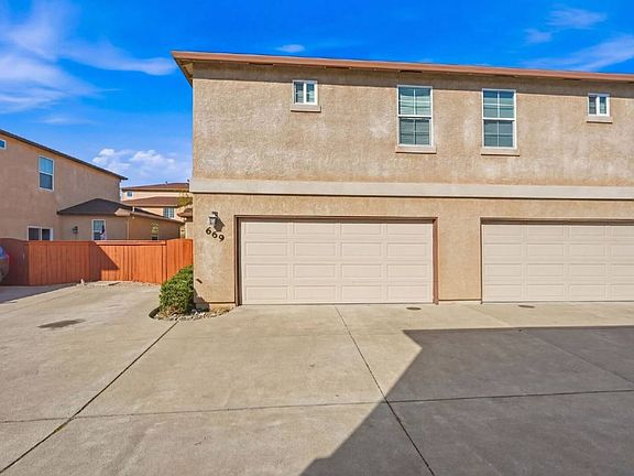 5th image of 669 Mission De Oro Dr